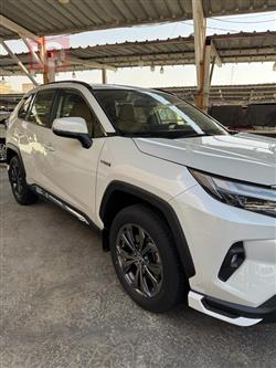 تۆیۆتا ڕاڤ 4